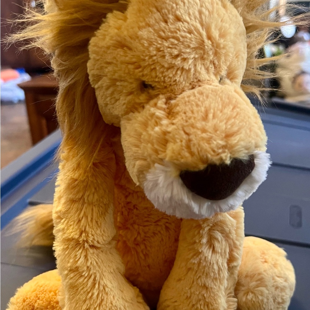 Jellycat Bashful Lion Stuffed Animal
